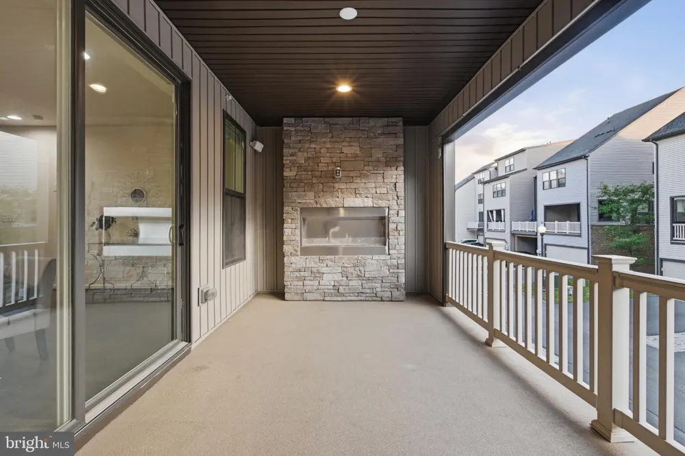 22311 TEES TERRACE Ashburn, VA 20148
