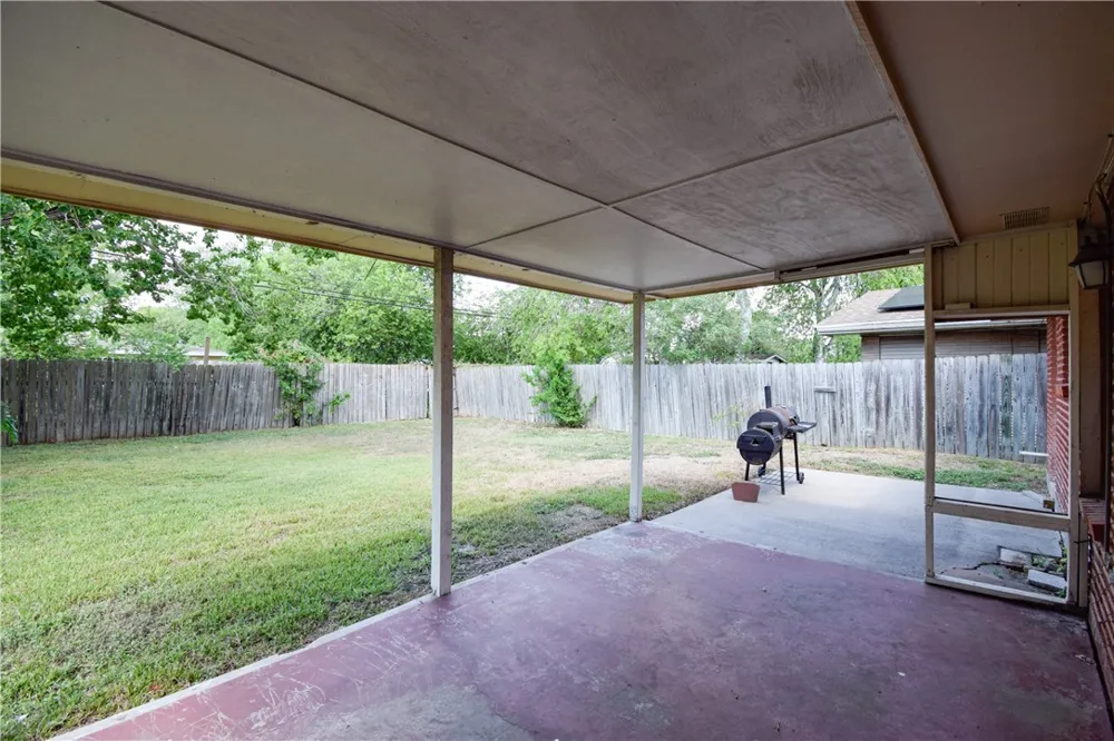 1209 Dallas Street Portland, TX 78374