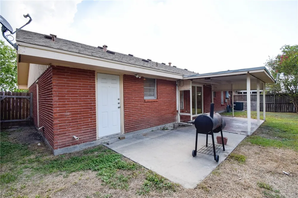 1209 Dallas Street Portland, TX 78374