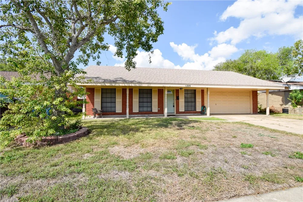 1209 Dallas Street Portland, TX 78374