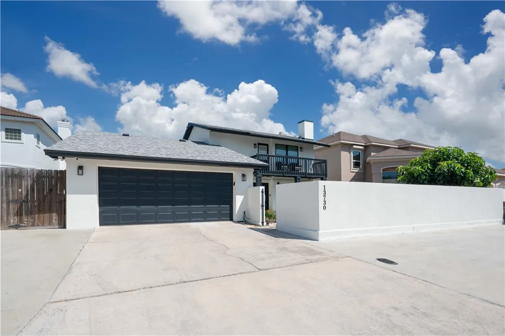 13730 Hawksnest Bay Drive Corpus Christi, TX 78418
