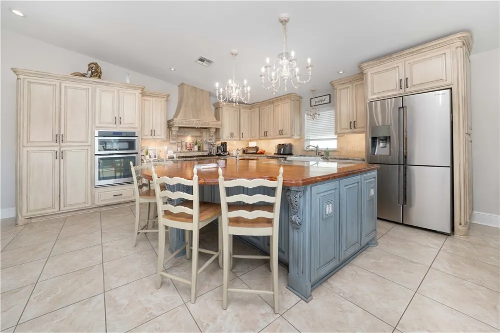 13730 Hawksnest Bay Drive Corpus Christi, TX 78418