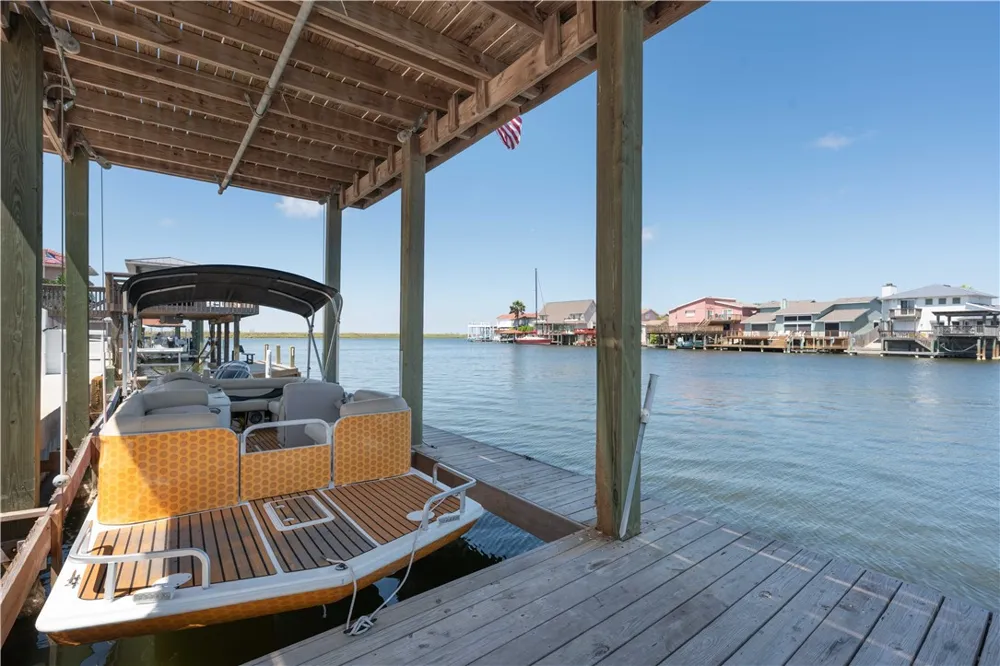 13730 Hawksnest Bay Drive Corpus Christi, TX 78418