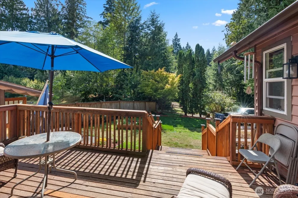 19224 Sprague Drive Bothell, WA 98012