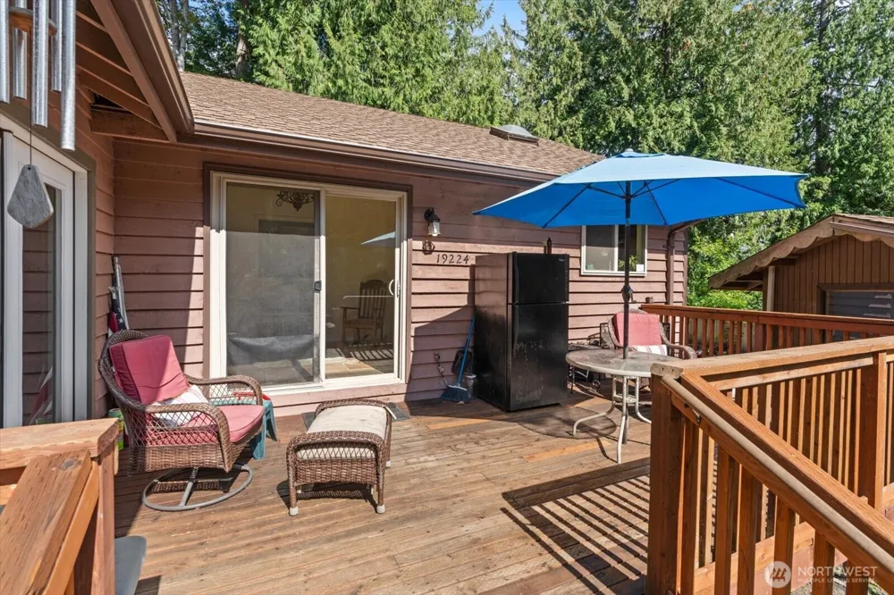 19224 Sprague Drive Bothell, WA 98012