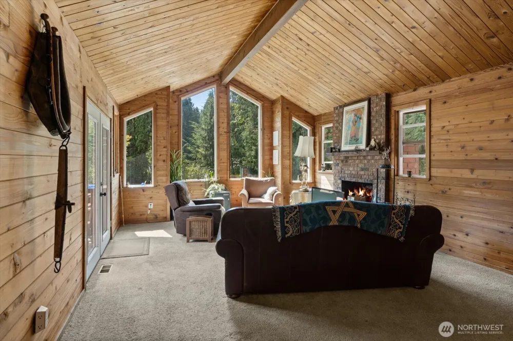 19224 Sprague Drive Bothell, WA 98012