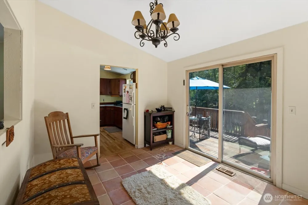19224 Sprague Drive Bothell, WA 98012