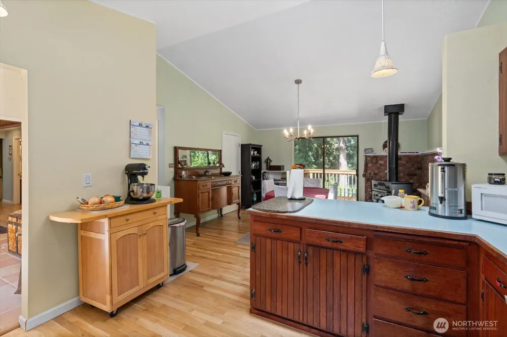 19224 Sprague Drive Bothell, WA 98012