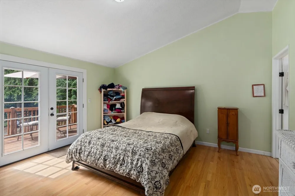 19224 Sprague Drive Bothell, WA 98012