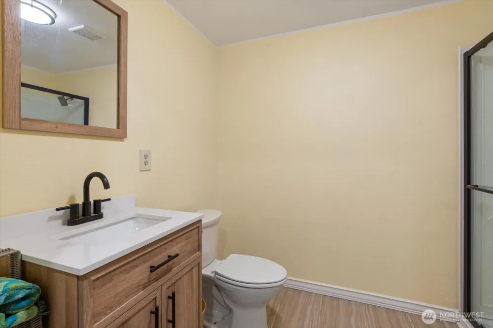 19224 Sprague Drive Bothell, WA 98012