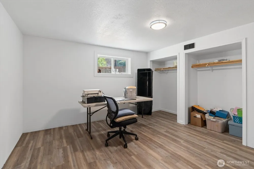 19224 Sprague Drive Bothell, WA 98012