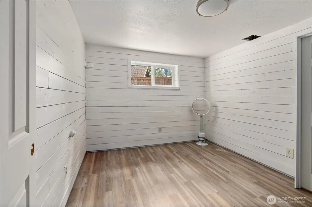 19224 Sprague Drive Bothell, WA 98012