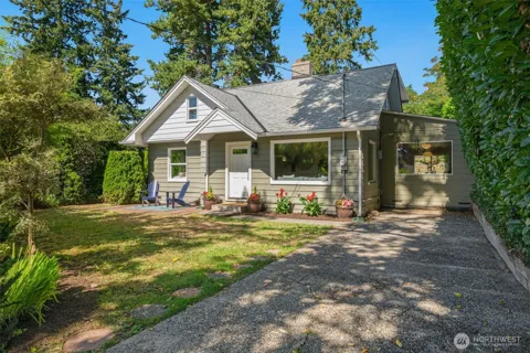 320 NE 156th Street