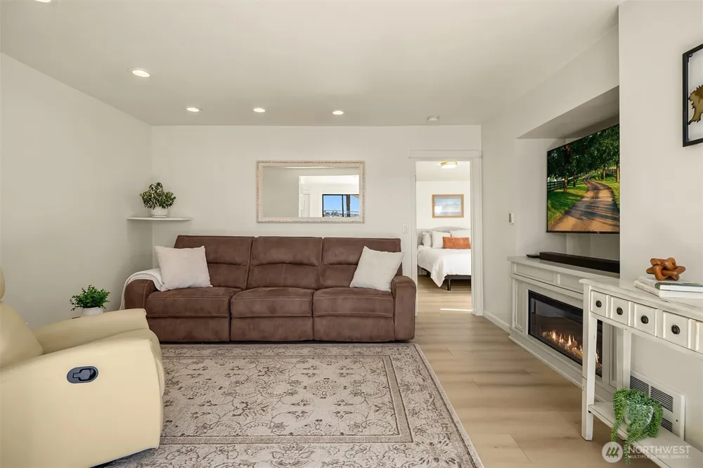 10601 Vernon Road Lake Stevens, WA 98258