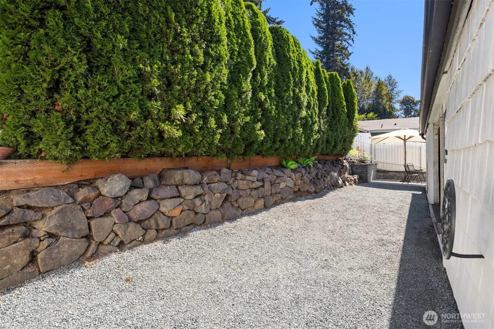 10601 Vernon Road Lake Stevens, WA 98258