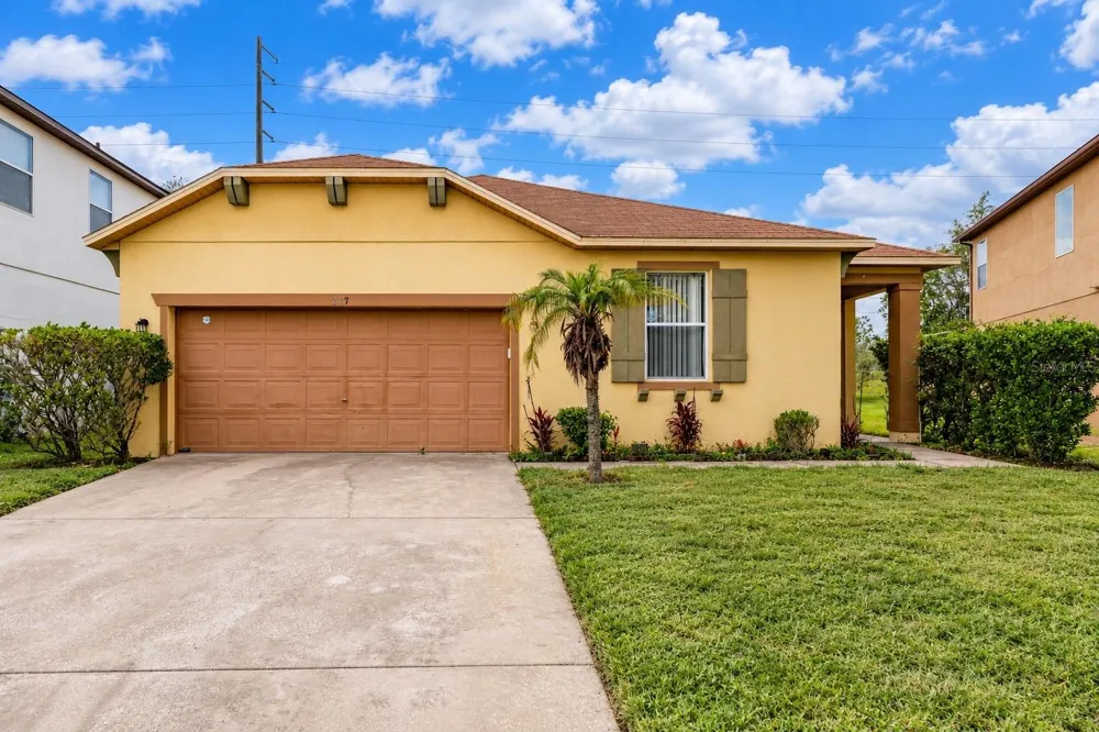 217 SAND RIDGE DRIVE Davenport, FL 33896