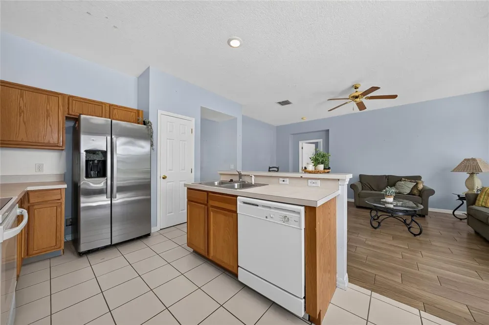 217 SAND RIDGE DRIVE Davenport, FL 33896