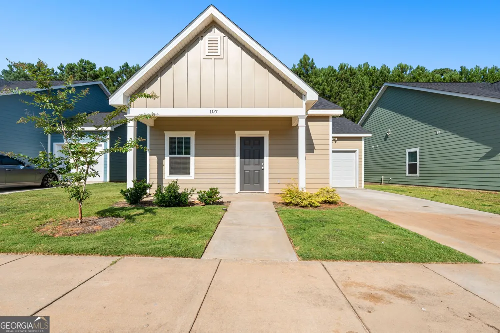 107 Lenox CIR LaGrange, GA 30241