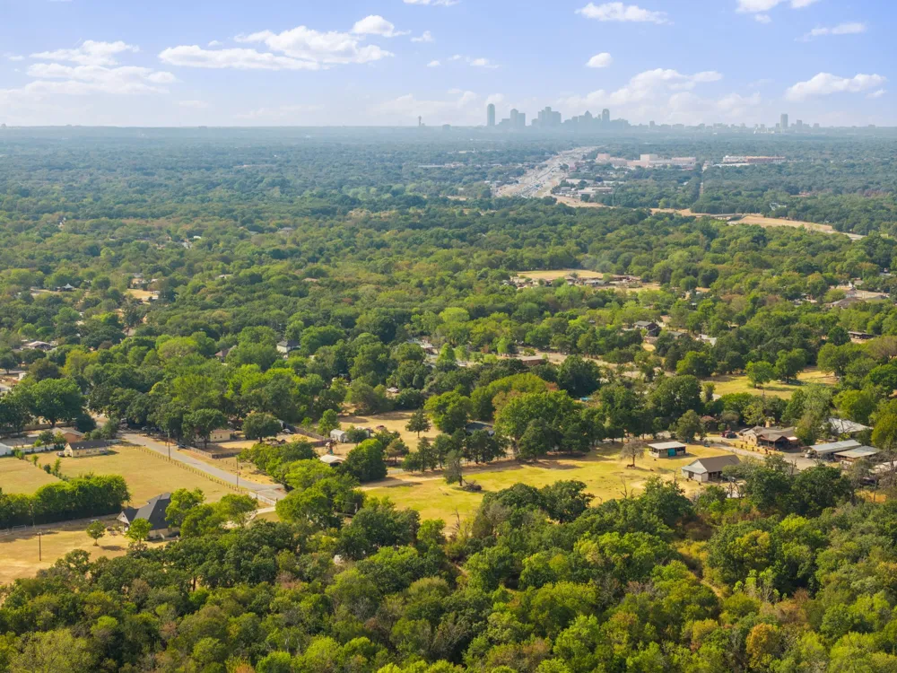 21 Crownfield Lane Dallas, TX 75217