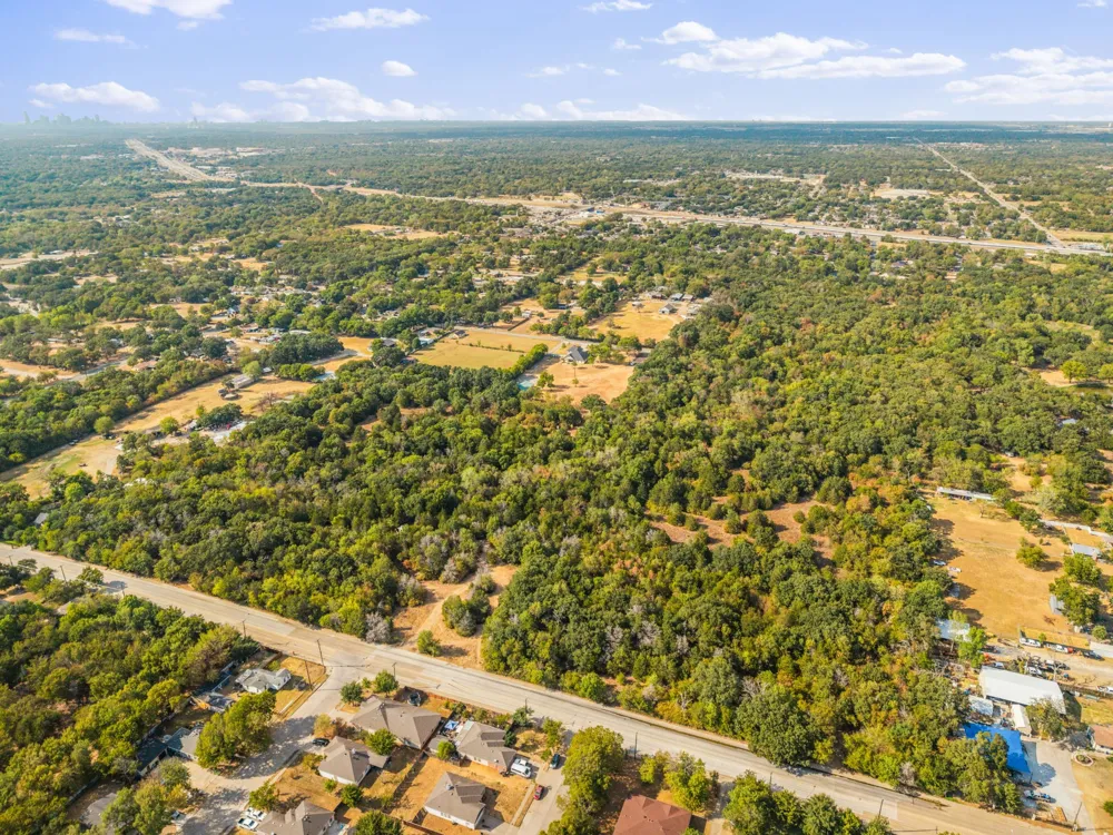 21 Crownfield Lane Dallas, TX 75217