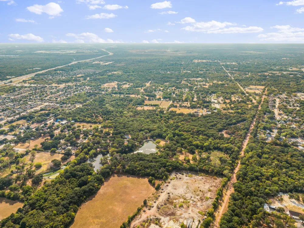 21 Crownfield Lane Dallas, TX 75217