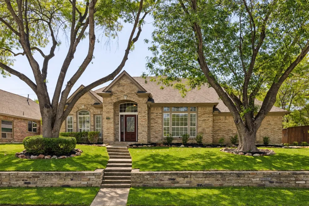 821 Shorewood Drive Coppell, TX 75019