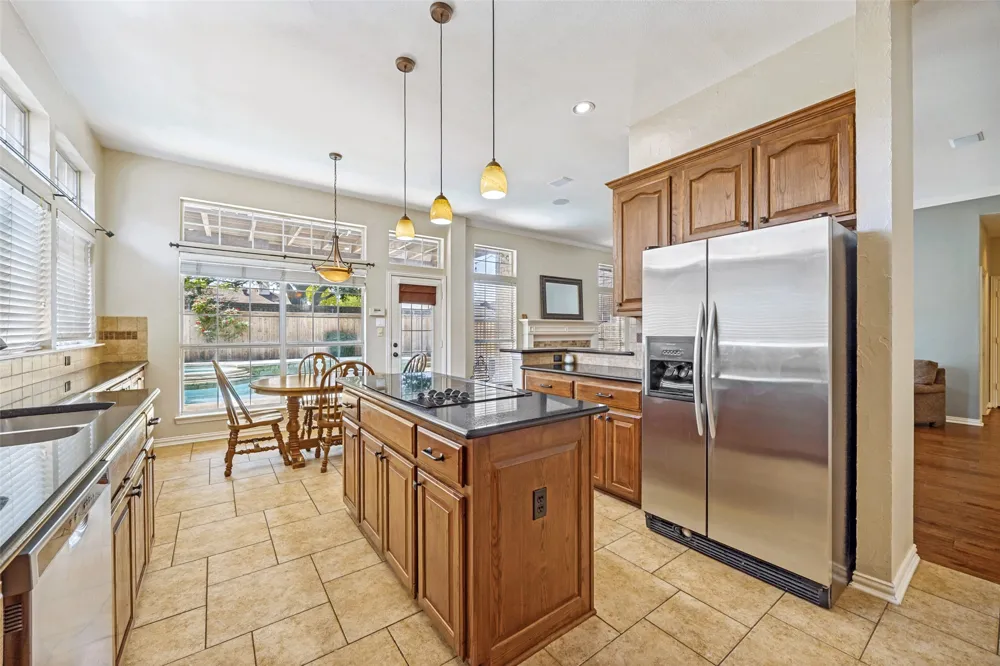 821 Shorewood Drive Coppell, TX 75019