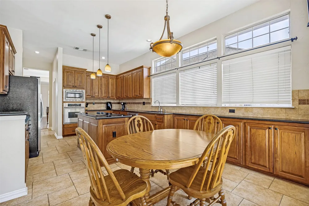 821 Shorewood Drive Coppell, TX 75019