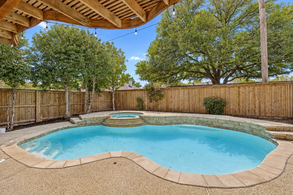 821 Shorewood Drive Coppell, TX 75019
