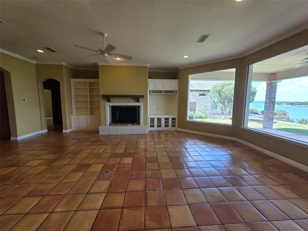4204 Bluff View Drive Granbury, TX 76048