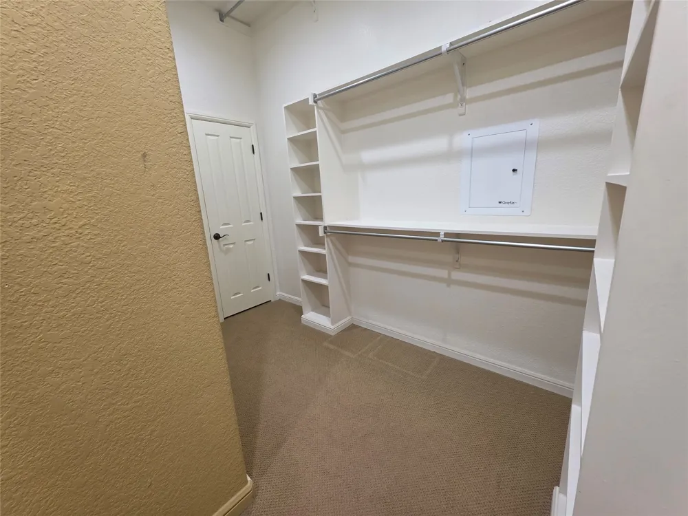 4204 Bluff View Drive Granbury, TX 76048