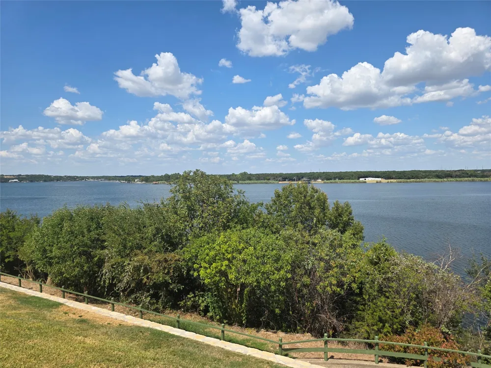 4204 Bluff View Drive Granbury, TX 76048