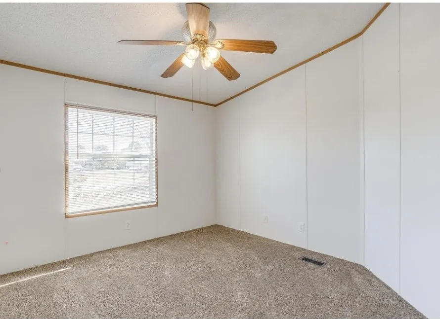185 County Road 4869 Azle, TX 76020