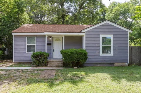 1738 Oak Hill Circle