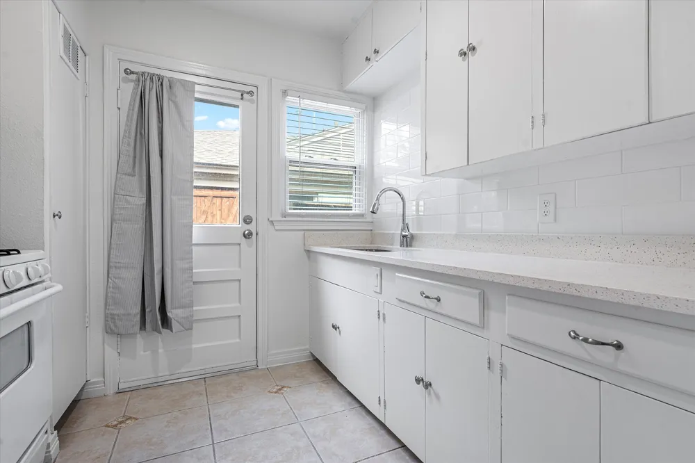 6206 Winton Street Dallas, TX 75214