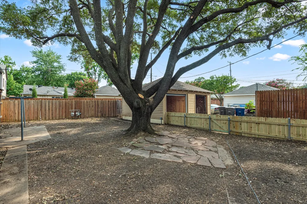 6206 Winton Street Dallas, TX 75214