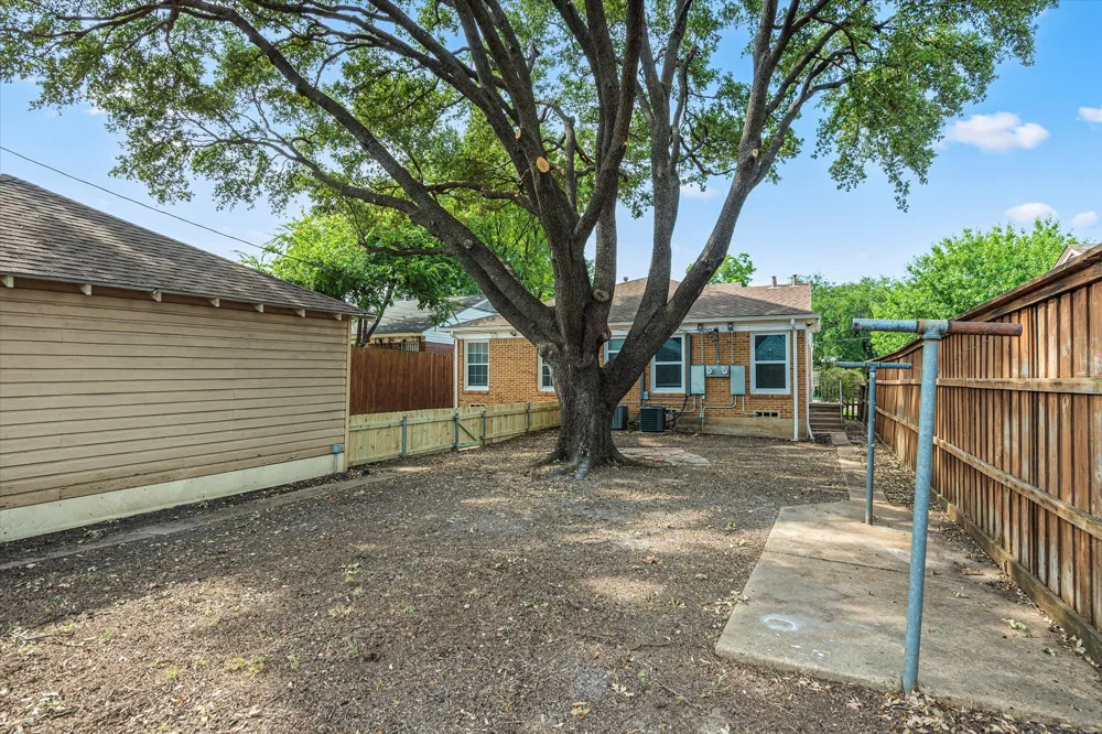 6206 Winton Street Dallas, TX 75214