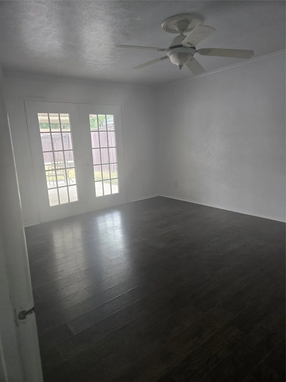 1117 Mill River Drive Garland, TX 75043