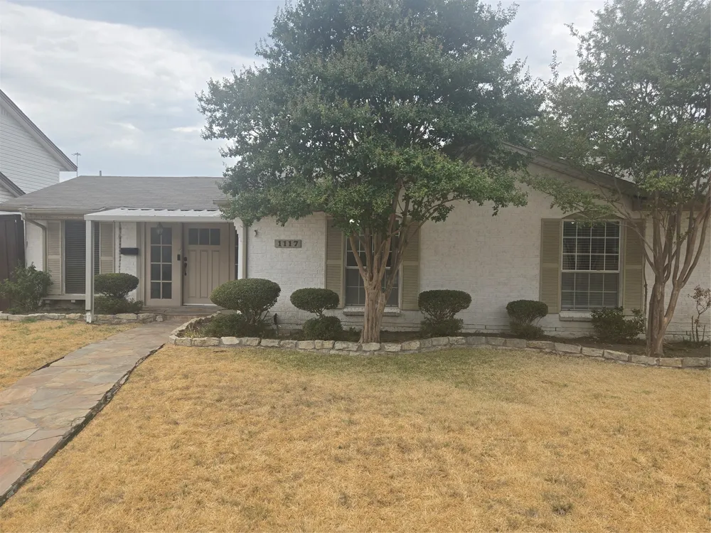 1117 Mill River Drive Garland, TX 75043