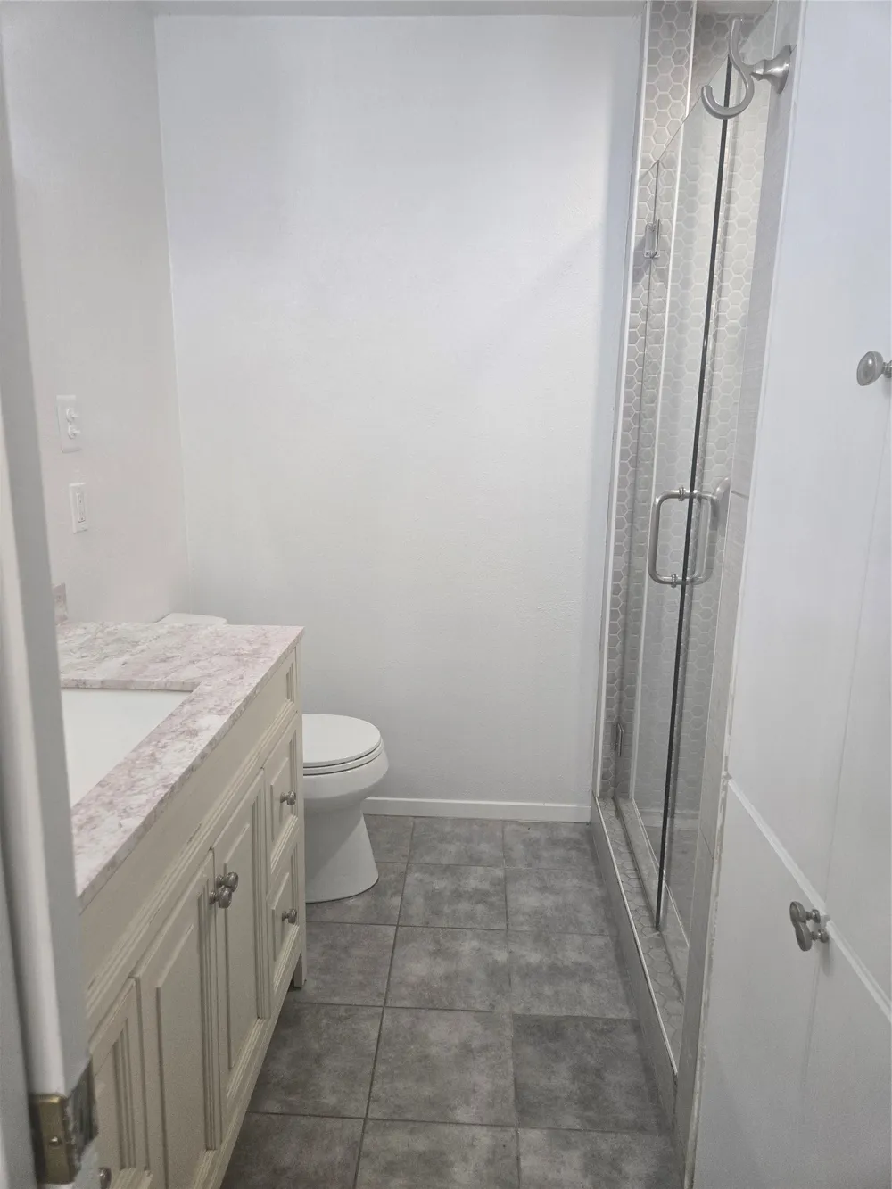 1117 Mill River Drive Garland, TX 75043