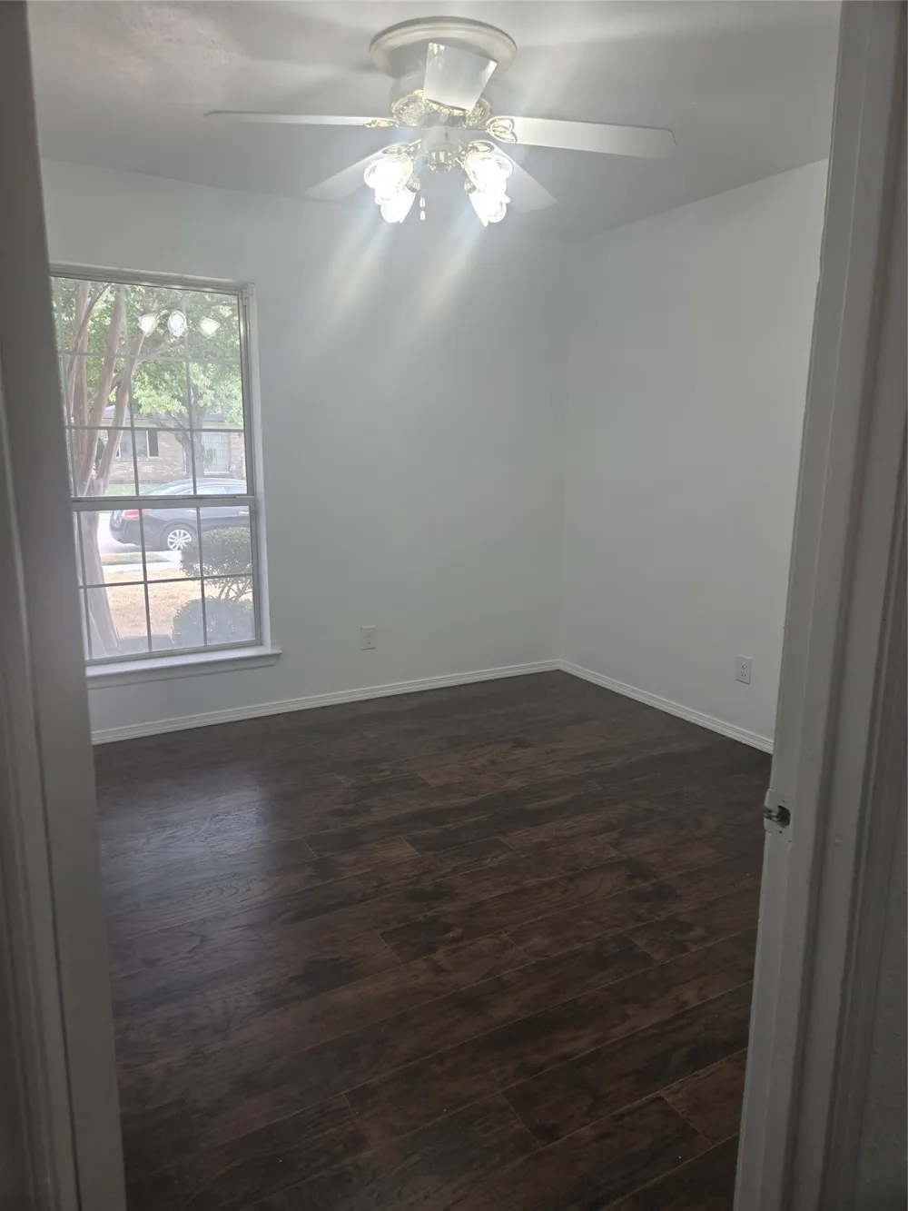 1117 Mill River Drive Garland, TX 75043
