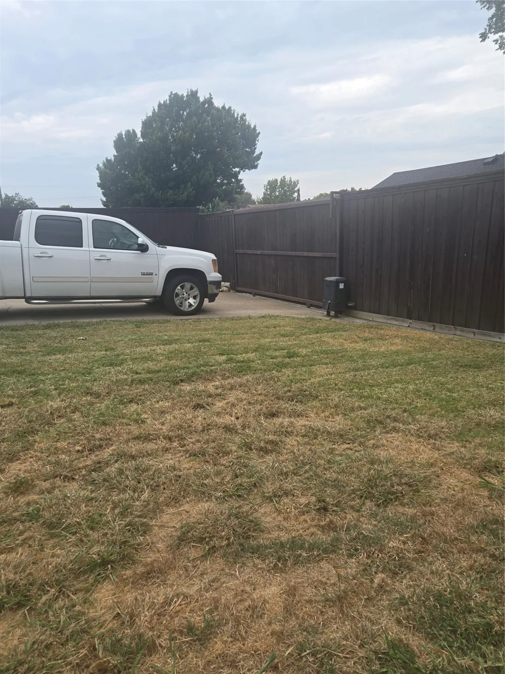 1117 Mill River Drive Garland, TX 75043
