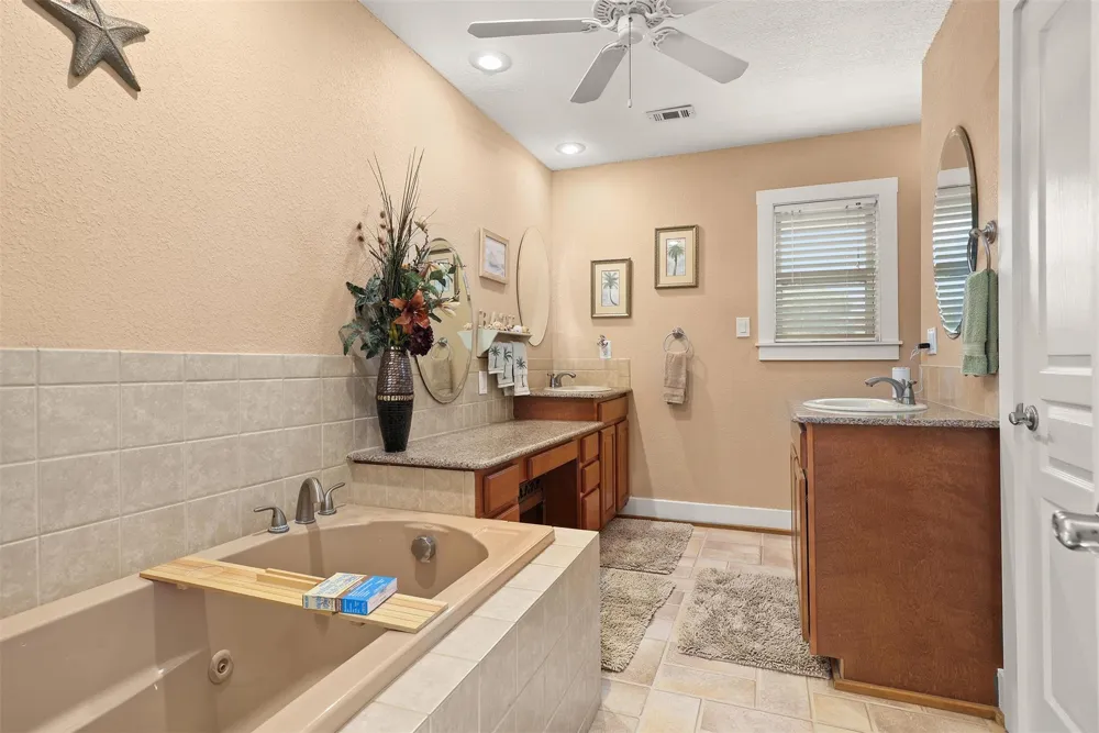 218 24th Street San Leon, TX 77539