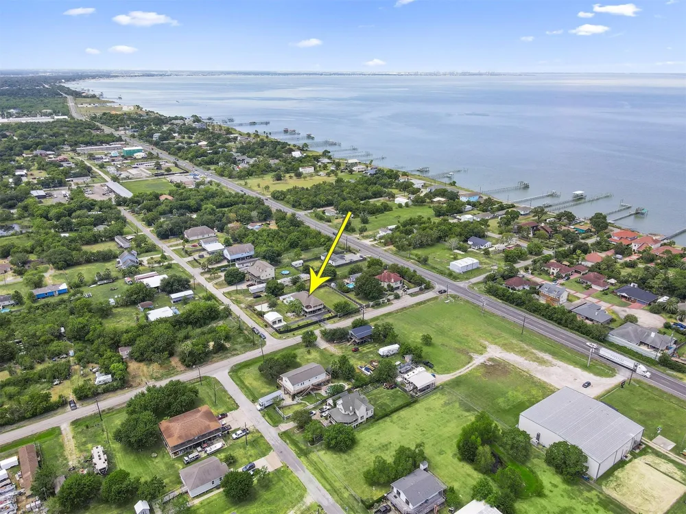 218 24th Street San Leon, TX 77539