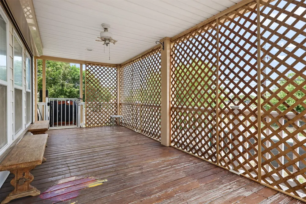 218 24th Street San Leon, TX 77539