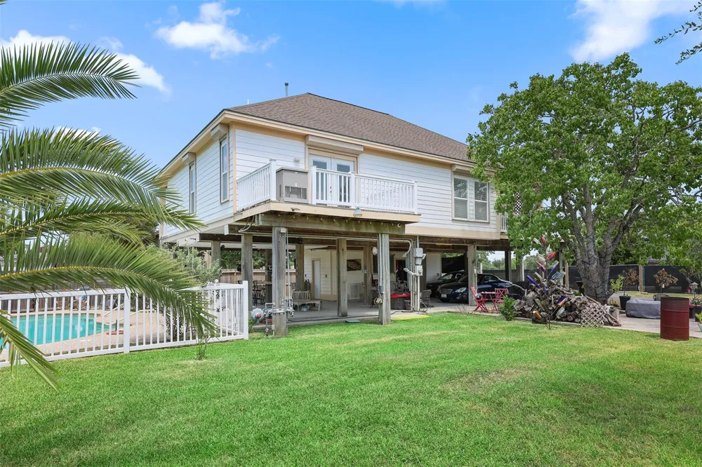 218 24th Street San Leon, TX 77539