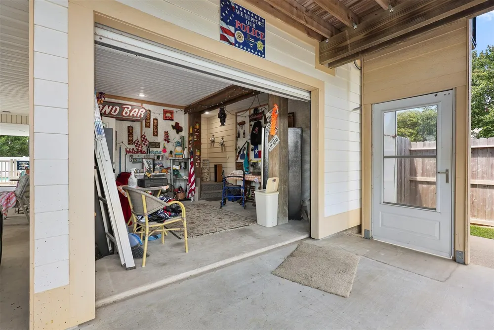 218 24th Street San Leon, TX 77539