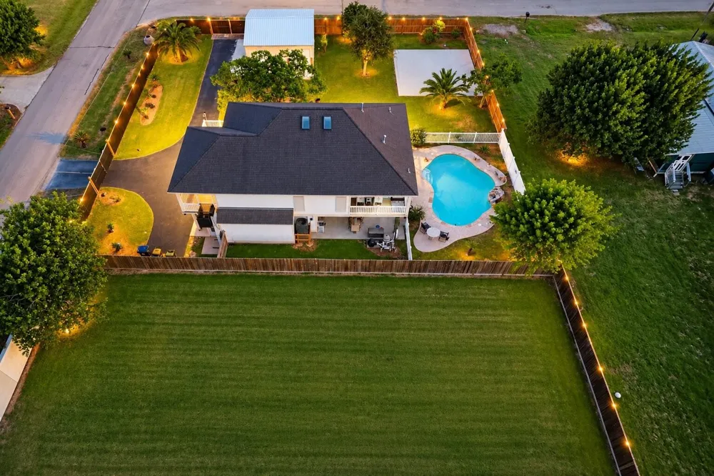218 24th Street San Leon, TX 77539