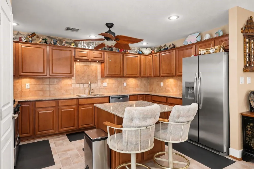 218 24th Street San Leon, TX 77539