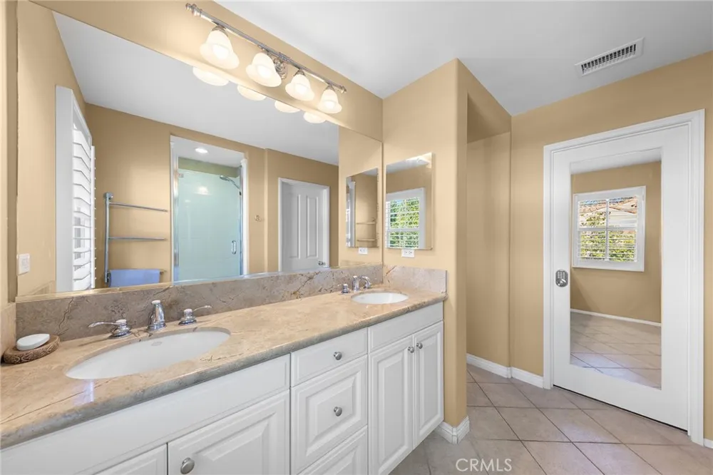 78 Keepsake Irvine, CA 92618